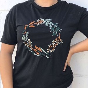 Wreath Black Tee